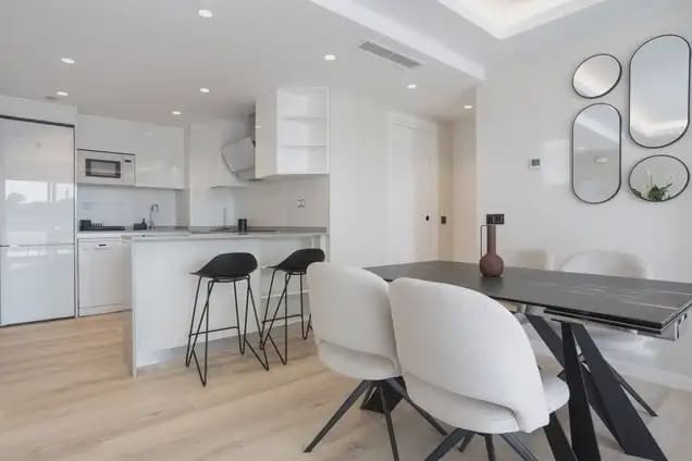 2 slaapkamer Penthouse te koop in Marbella met zwembad garage - € 890.000 (Ref: 10170127)