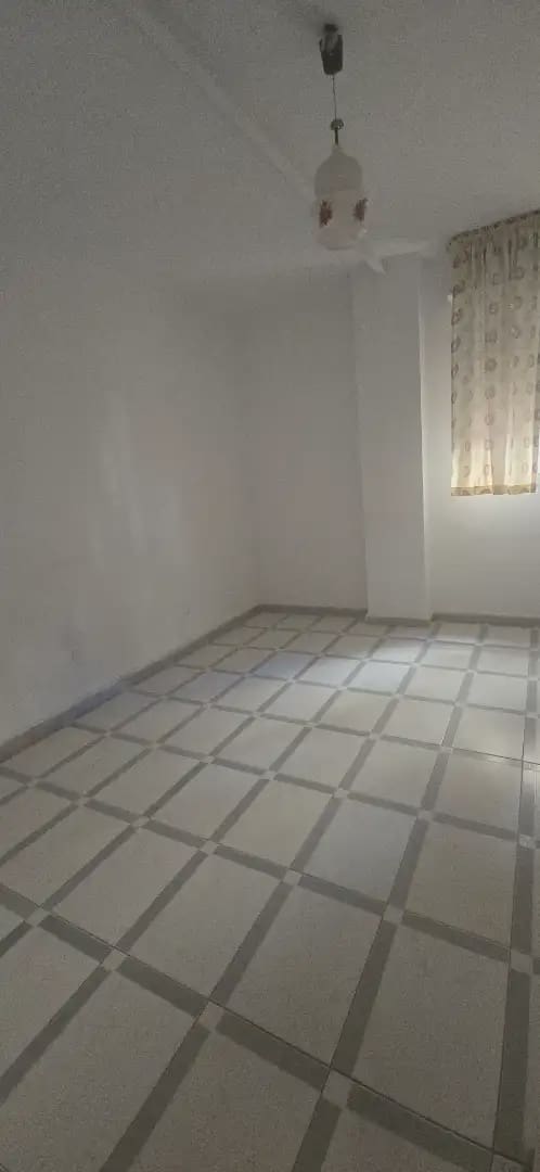 Piso de 3 habitaciones en Marbella en venta con garaje - 300.000 € (Ref: 10170129)