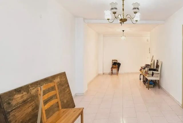 Piso de 3 habitaciones en San Pedro de Alcántara Pueblo, Marbella en venta con garaje - 300.000 € (Ref: 10170129)