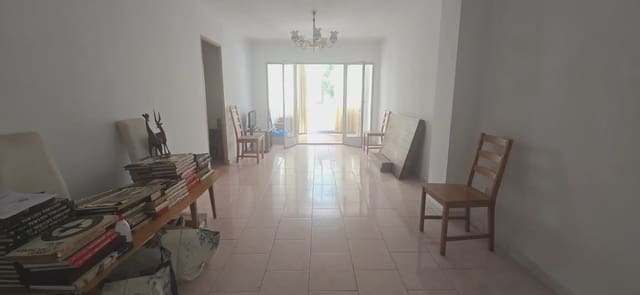 Piso de 3 habitaciones en San Pedro de Alcántara Pueblo, Marbella en venta con garaje - 300.000 € (Ref: 10170129)