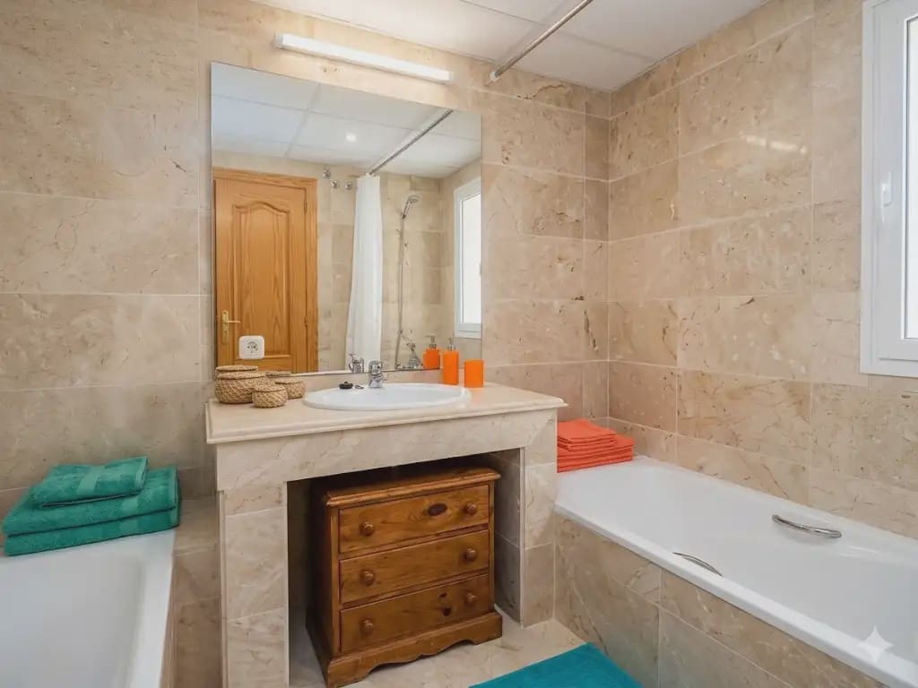 2 soverom Leilighet til salgs i Marbella med svømmebasseng garasje - € 385 000 (Ref: 10170130)