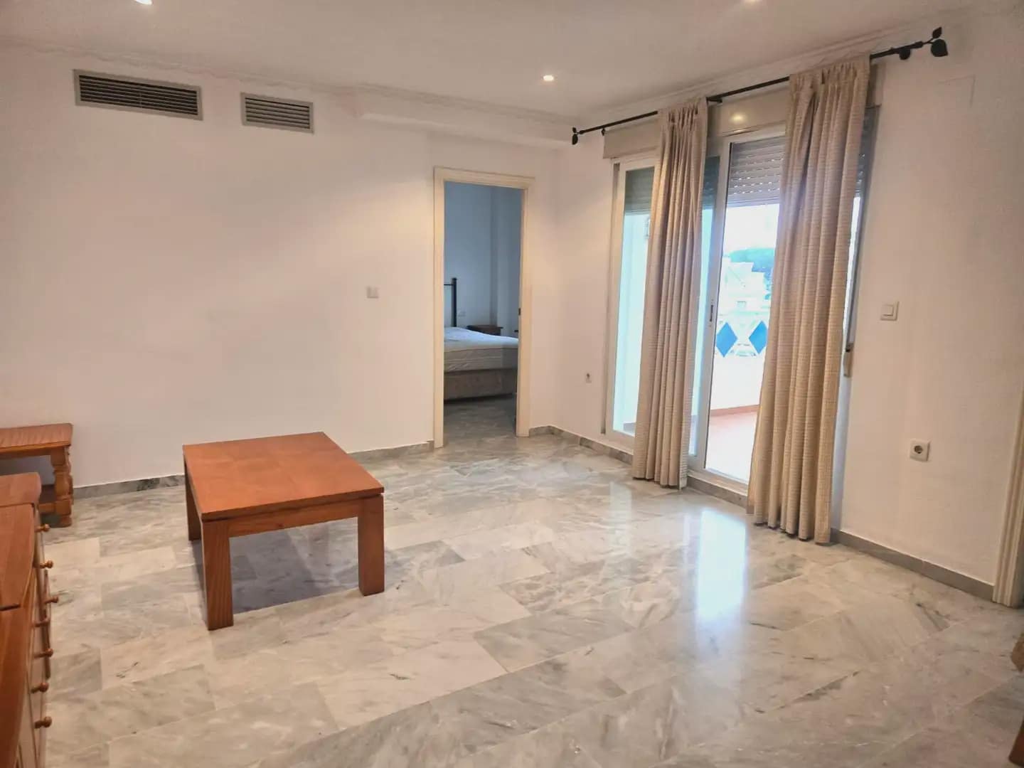 1 makuuhuone Asunto myytävänä paikassa Marbella mukana uima-altaan 
autotalli - 325 000 € (Ref: 10170131)