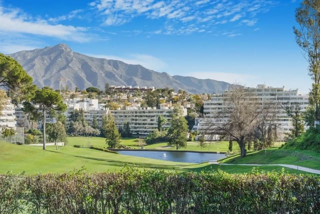 1 sypialnia Penthouse na sprzedaż w Guadalmina Alta, Marbella z basenem - 365 000 € (Ref: 10170132)