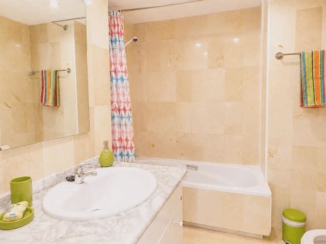 1 sypialnia Penthouse na sprzedaż w Guadalmina Alta, Marbella z basenem - 365 000 € (Ref: 10170132)
