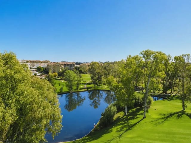 1 sypialnia Penthouse na sprzedaż w Guadalmina Alta, Marbella z basenem - 365 000 € (Ref: 10170132)