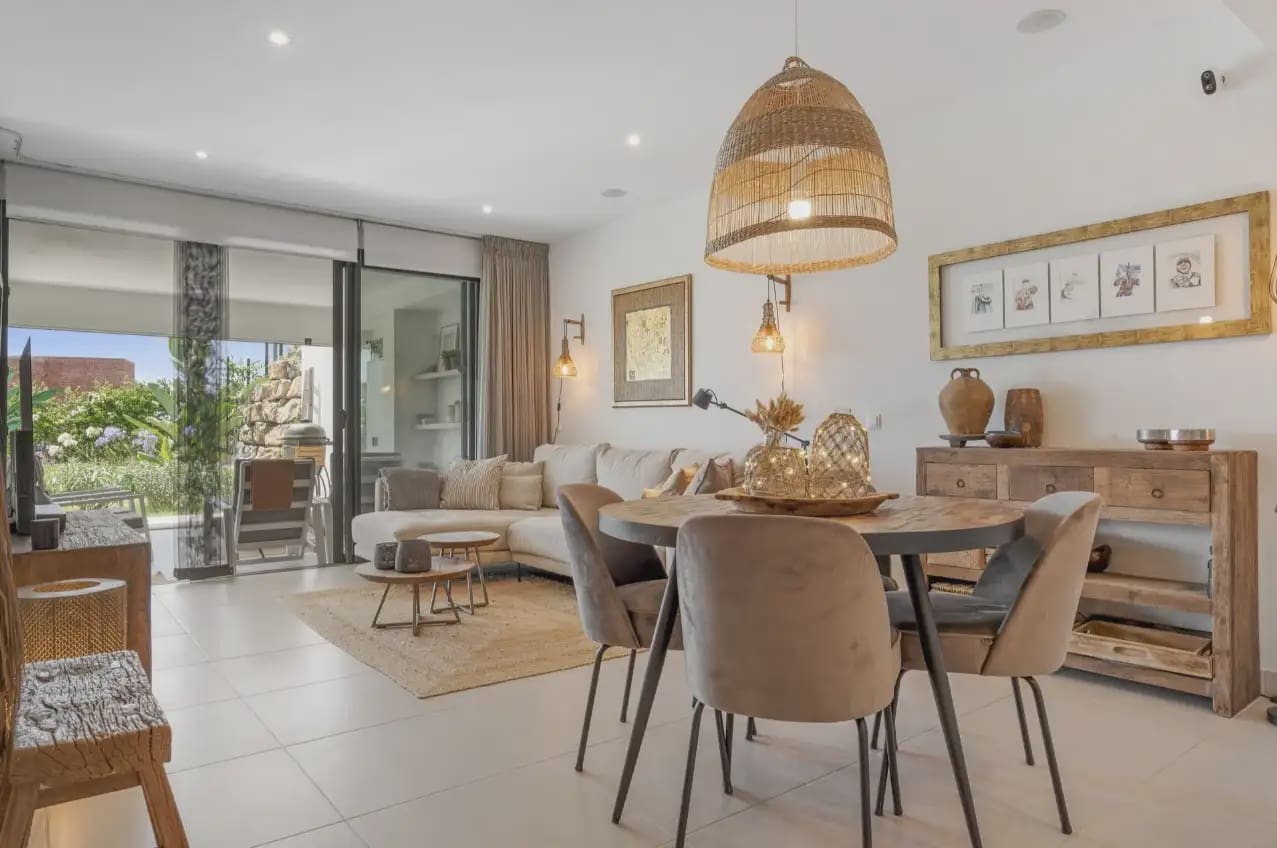 2 sovrum Lägenhet till salu i Estepona med pool - 495 000 € (Ref: 10170133)