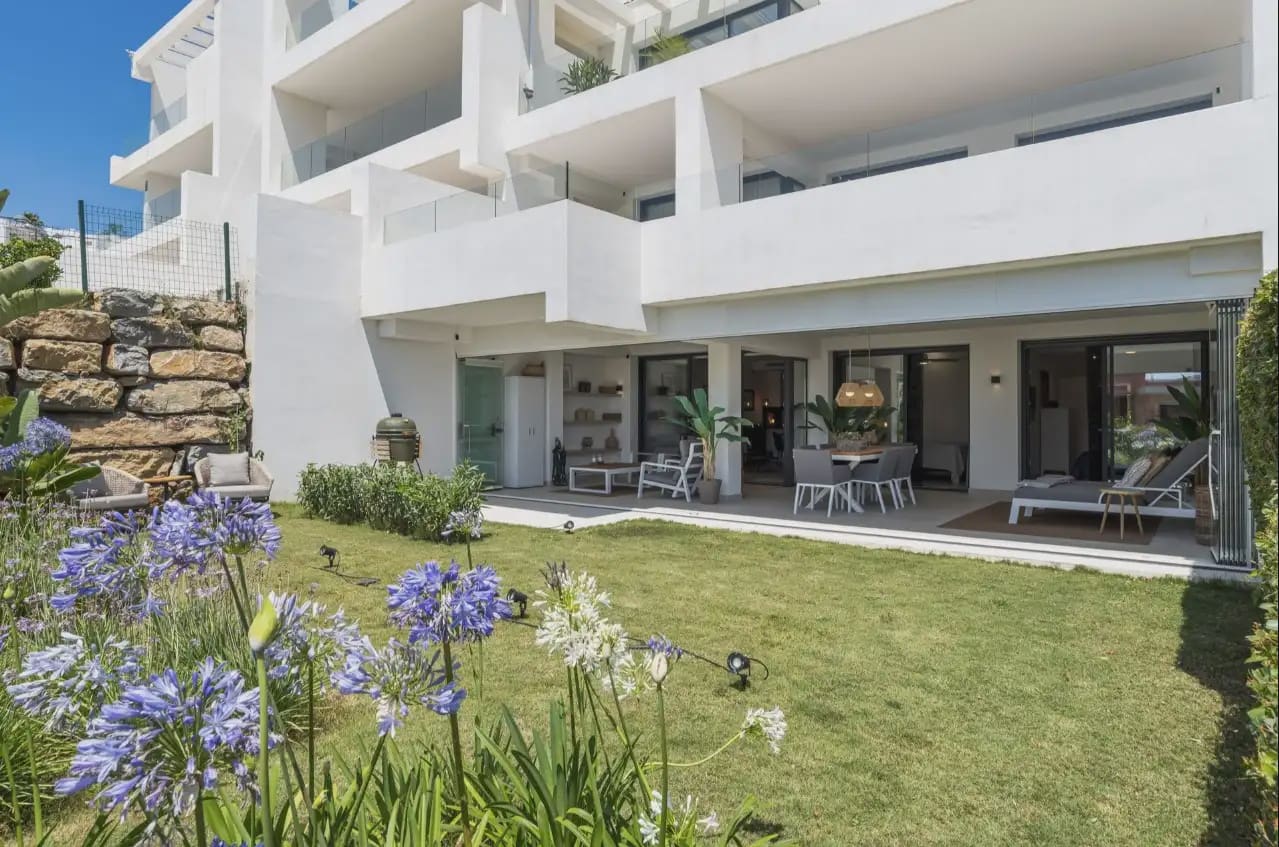 2 sovrum Lägenhet till salu i Estepona med pool - 495 000 € (Ref: 10170133)