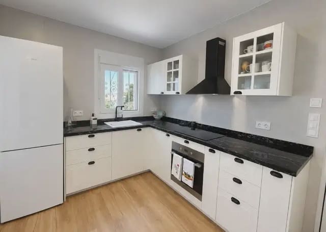 1 bedroom Apartment for sale in Rodeo Alto - Guadaiza - La Campana, Marbella - € 209,000 (Ref: 10170136)