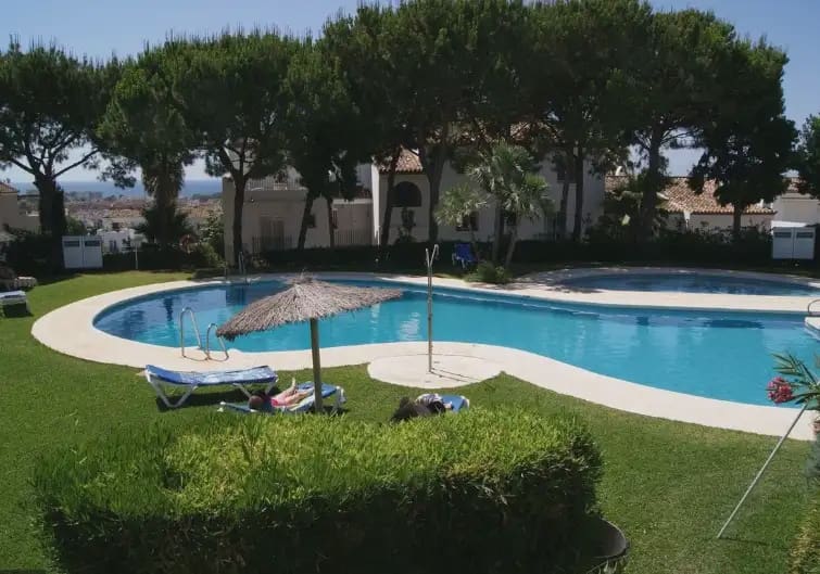 3 bedroom Terraced Villa for sale in El Paraiso with pool garage - € 495,000 (Ref: 10170137)