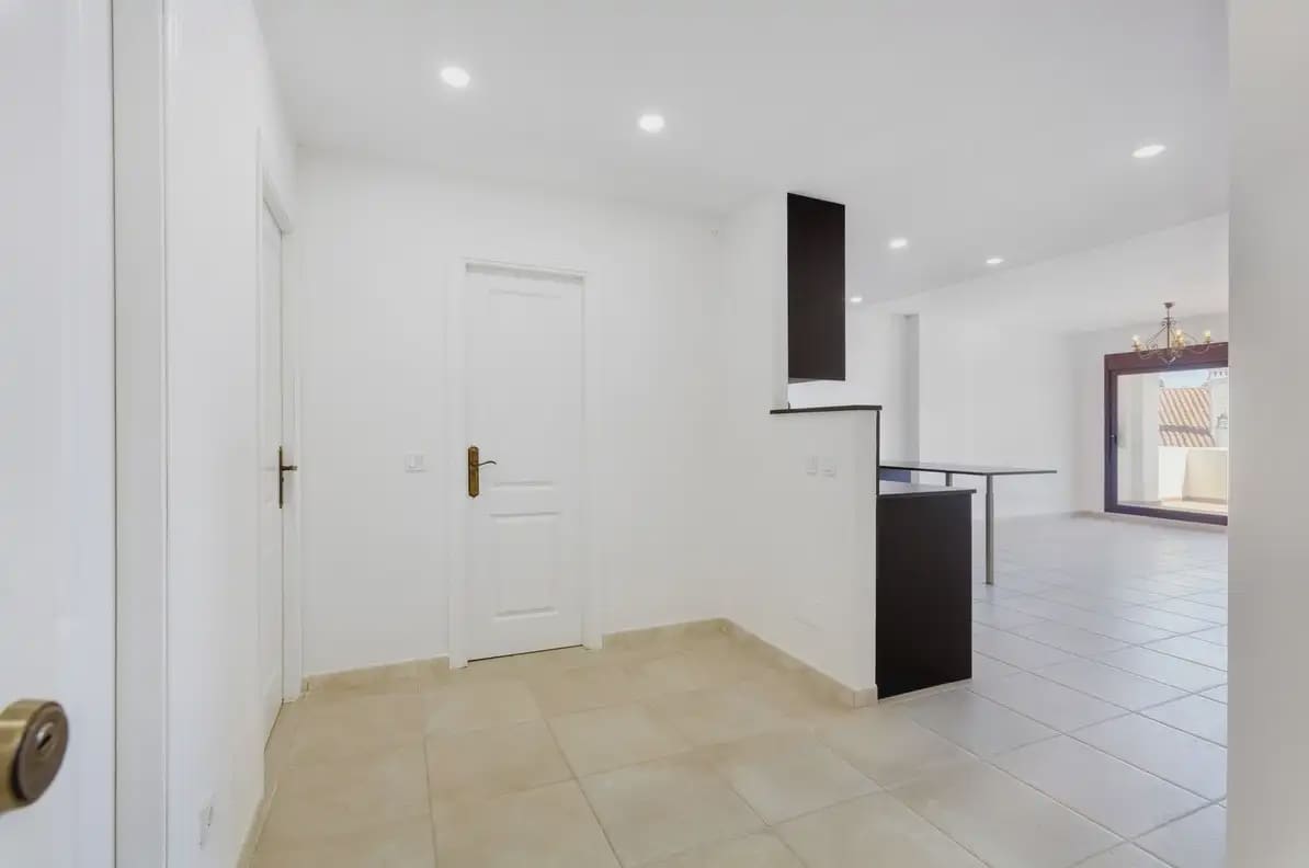 3 soverom Leilighet til salgs i Marbella med svømmebasseng garasje - € 575 000 (Ref: 10170138)