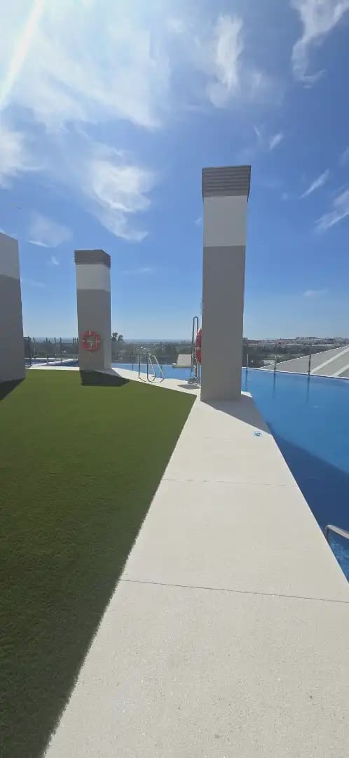 2 bedroom Beach Apartment for sale in Marbella with pool garage - € 375,000 (Ref: 10170139)