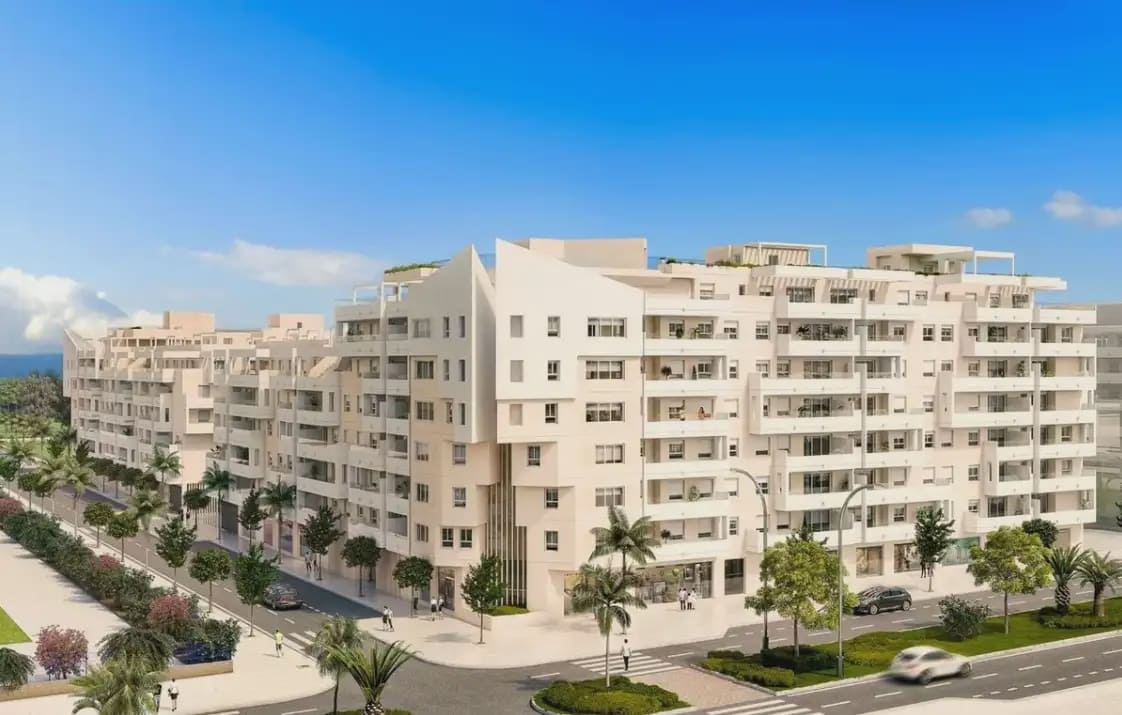2 bedroom Beach Apartment for sale in Marbella with pool garage - € 375,000 (Ref: 10170139)