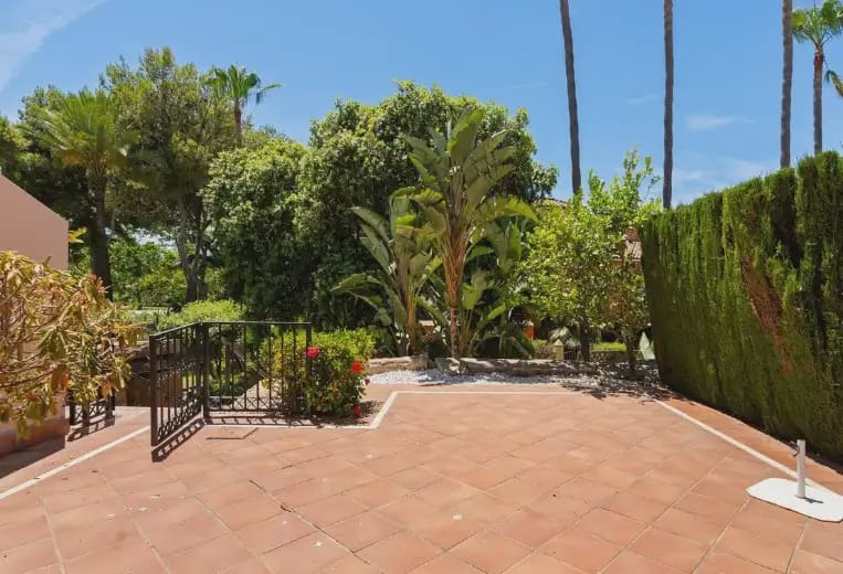3 bedroom Terraced Villa for sale in Marbella with pool garage - € 700,000 (Ref: 10170140)