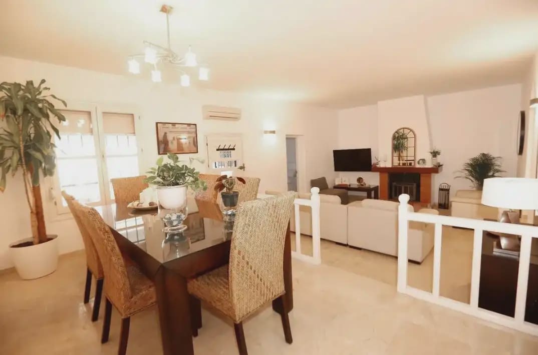 3 soverom Rekkehus til salgs i Marbella med svømmebasseng - € 597 500 (Ref: 10170143)