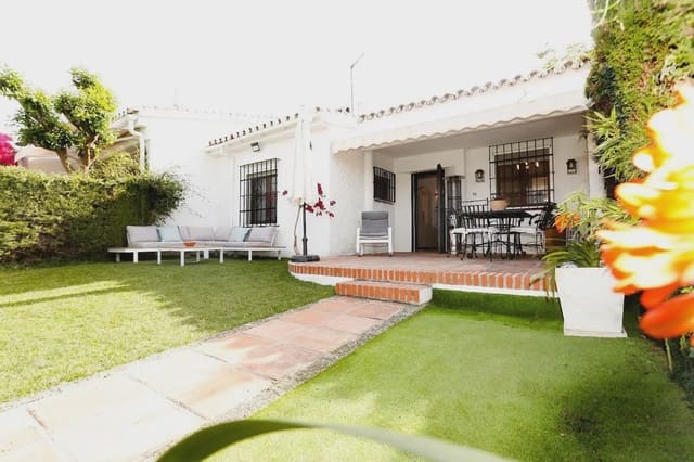 3 bedroom Terraced Villa for sale in San Pedro de Alcántara Pueblo, Marbella with pool - € 597,500 (Ref: 10170143)