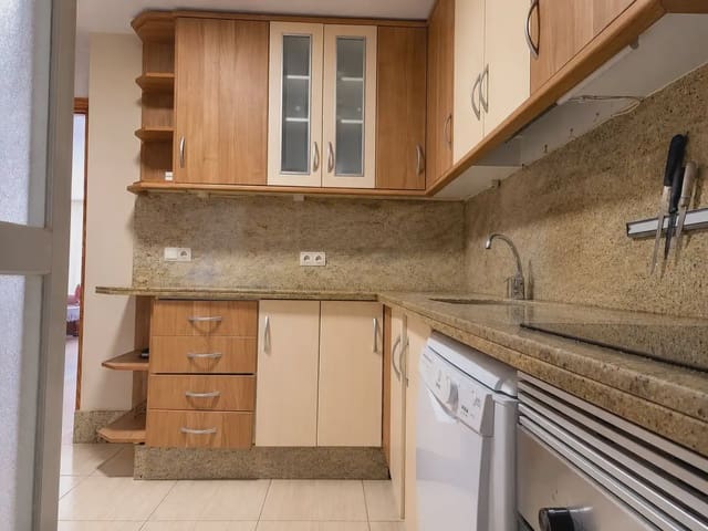 3 slaapkamer Flat te koop in San Pedro de Alcántara Pueblo, Marbella - € 370.000 (Ref: 10170145)