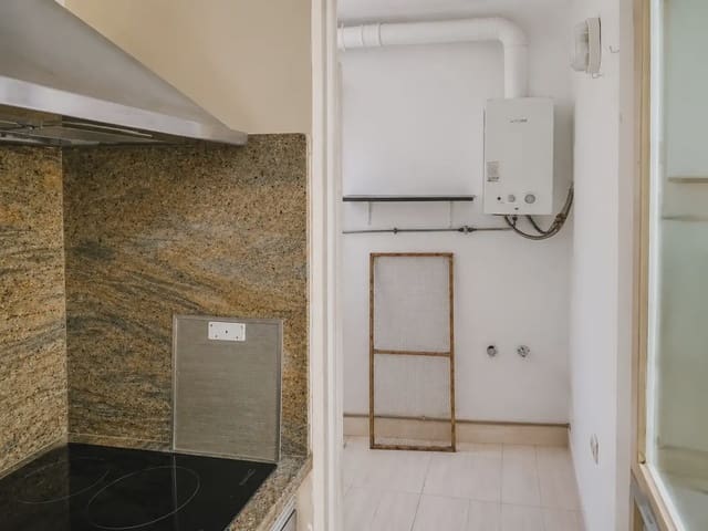 3 slaapkamer Flat te koop in San Pedro de Alcántara Pueblo, Marbella - € 370.000 (Ref: 10170145)
