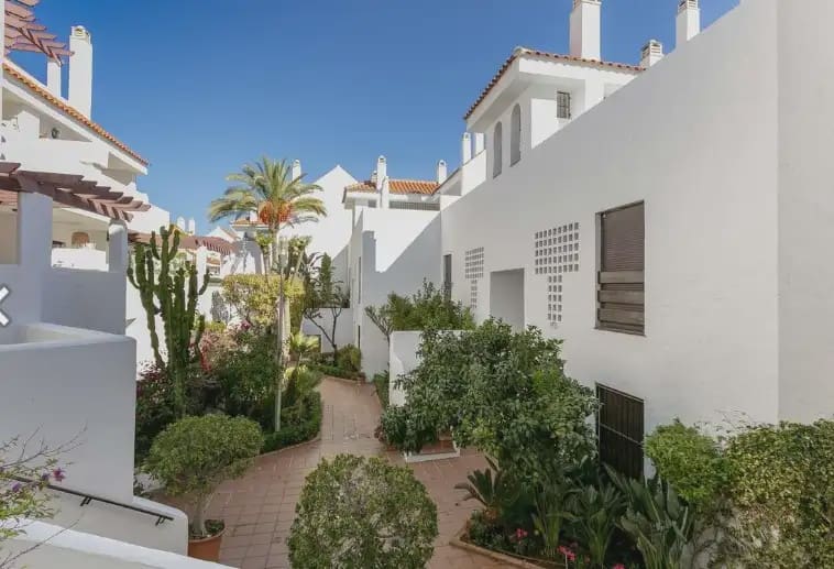3 soveværelse Lejlighed til salg i Marbella med swimmingpool garage - € 675.000 (Ref: 10170146)