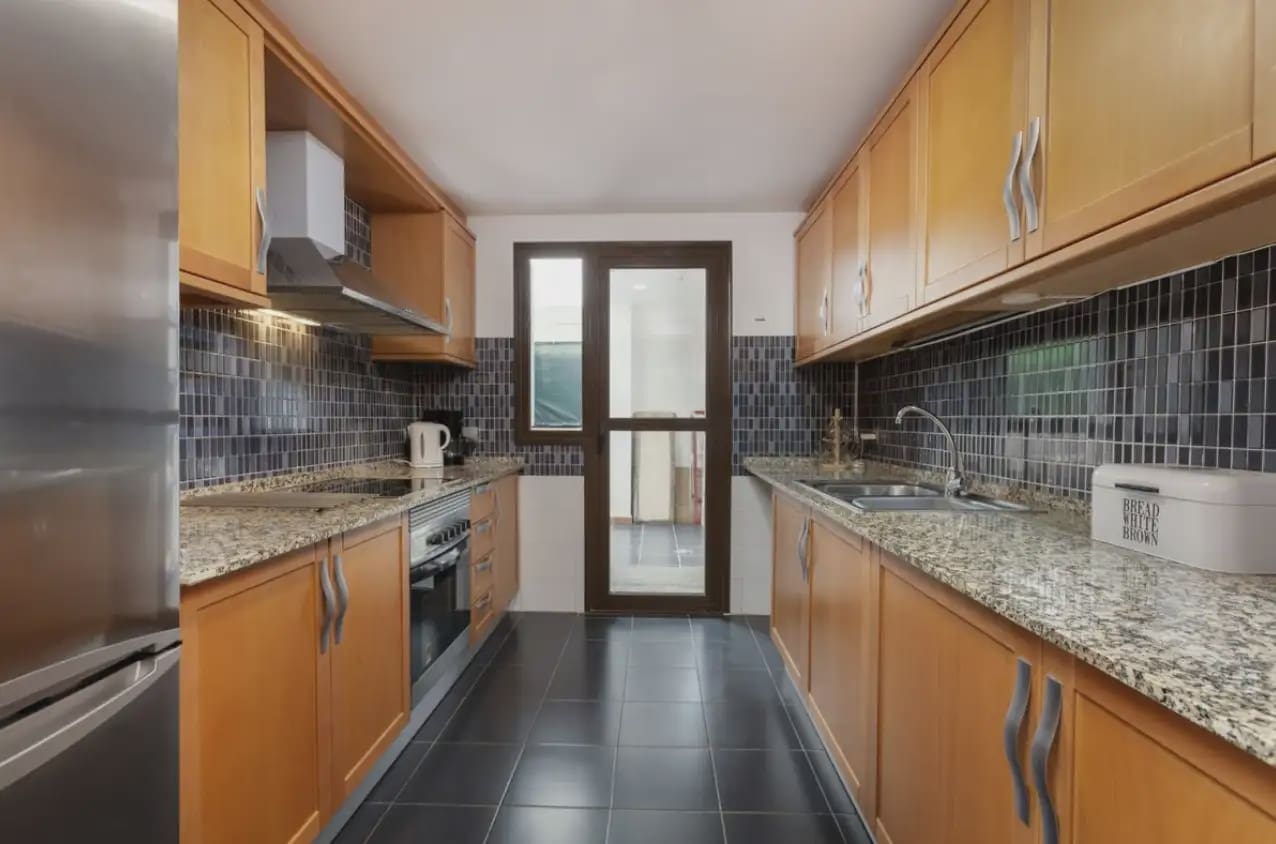 2 sypialnia Apartament przy plaży na sprzedaż w New Golden Mile z basenem garażem - 375 000 € (Ref: 10170147)