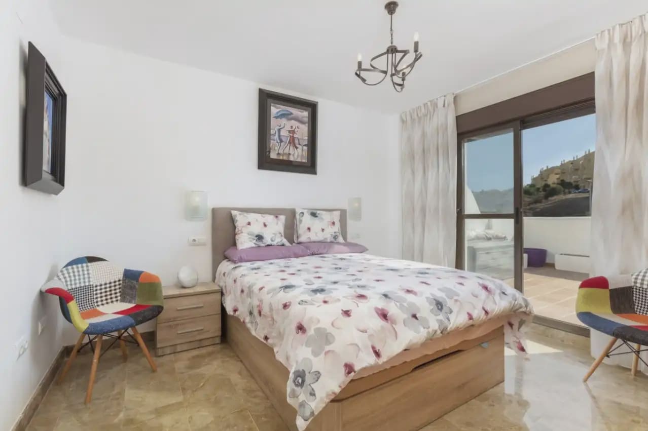 2 sypialnia Apartament przy plaży na sprzedaż w New Golden Mile z basenem garażem - 375 000 € (Ref: 10170147)