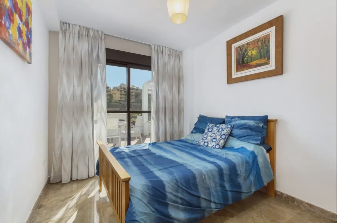 2 sypialnia Apartament przy plaży na sprzedaż w New Golden Mile z basenem garażem - 375 000 € (Ref: 10170147)