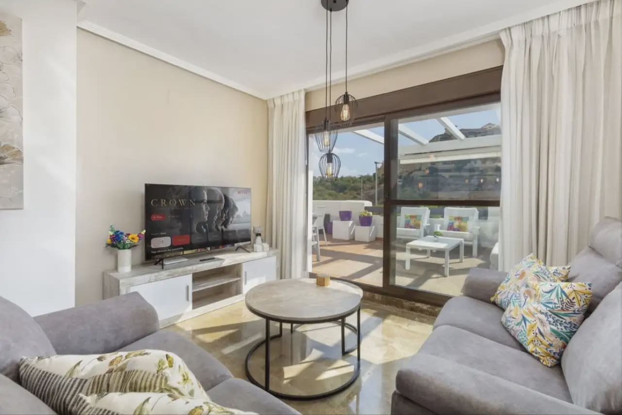 2 sypialnia Apartament przy plaży na sprzedaż w New Golden Mile z basenem garażem - 375 000 € (Ref: 10170147)