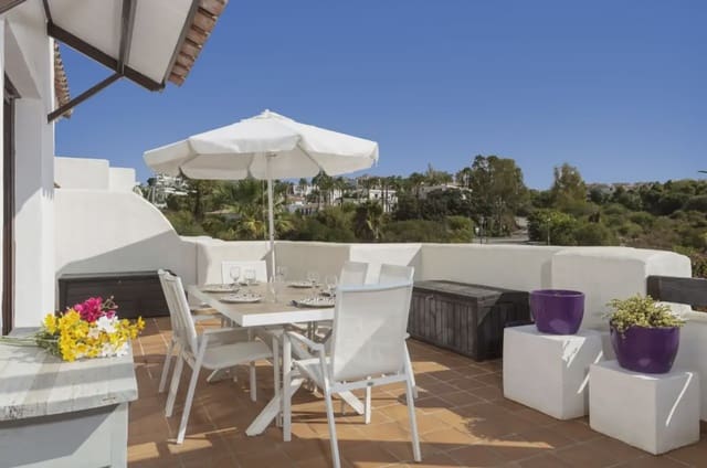 2 sypialnia Apartament przy plaży na sprzedaż w La Concha - Resina Golf, Estepona z basenem garażem - 375 000 € (Ref: 10170147)