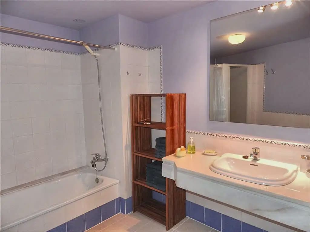 2 soveværelse Lejlighed til salg i Marbella med swimmingpool garage - € 465.000 (Ref: 10179252)