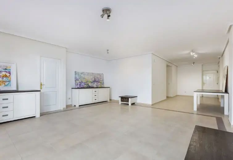 2 soverom Leilighet til salgs i Marbella med svømmebasseng garasje - € 469 000 (Ref: 10183398)
