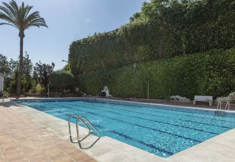 2 soverom Leilighet til salgs i Marbella med svømmebasseng garasje - € 469 000 (Ref: 10183398)
