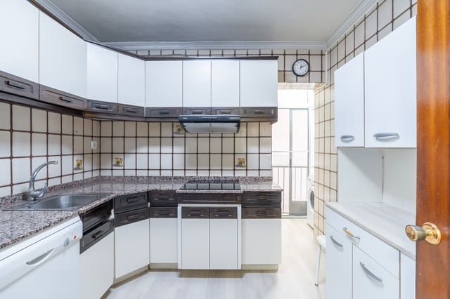 4 slaapkamer Appartement te koop in Santo Domingo, Alicante stad - € 278.000 (Ref: 10162267)