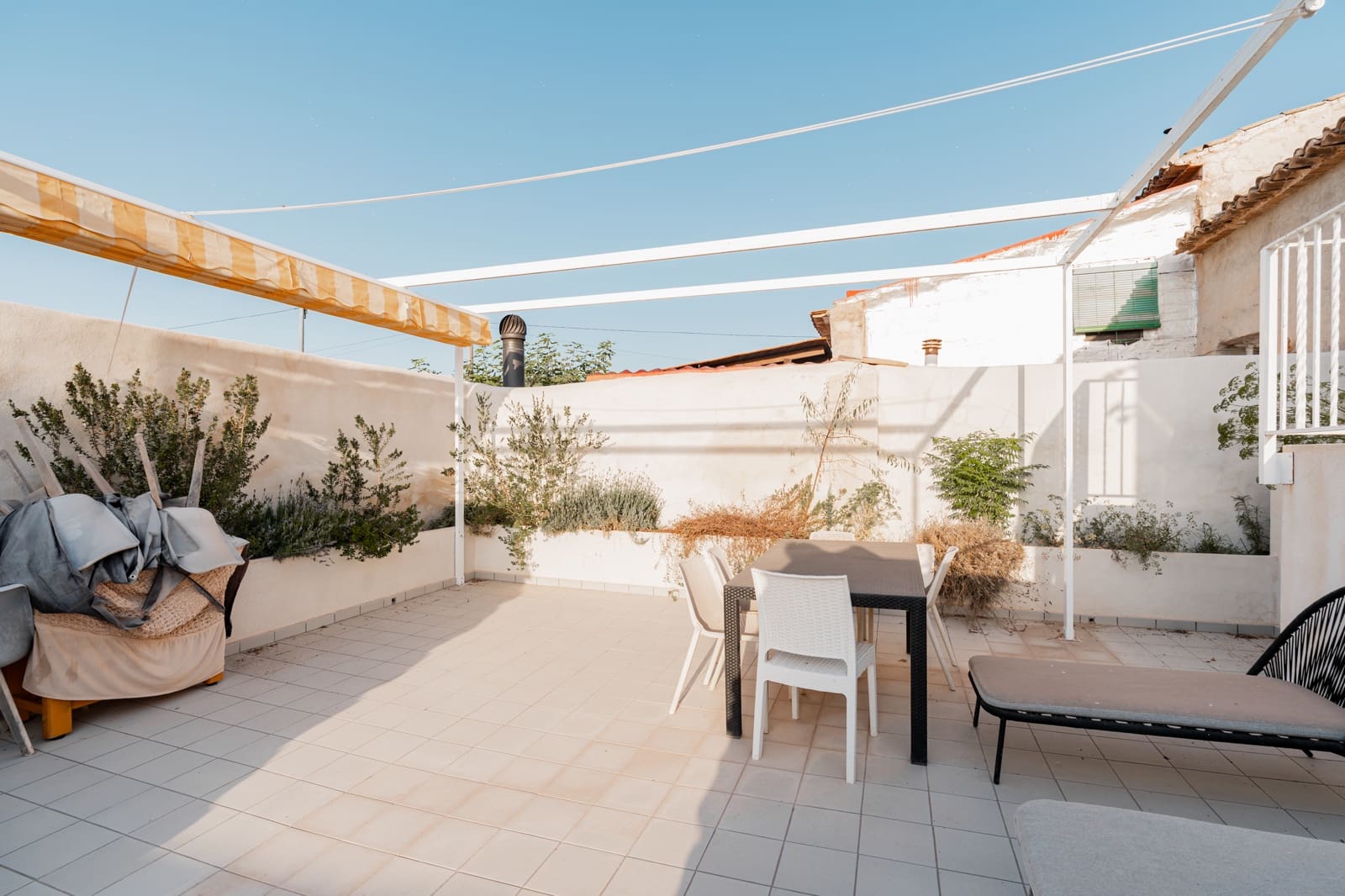 Chalet de 2 habitaciones en Alicante / Alacant ciudad en venta con piscina garaje - 396.000 € (Ref: 10162380)