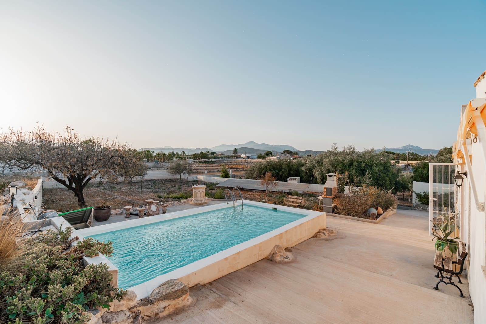 Chalet de 2 habitaciones en Alicante / Alacant ciudad en venta con piscina garaje - 396.000 € (Ref: 10162380)
