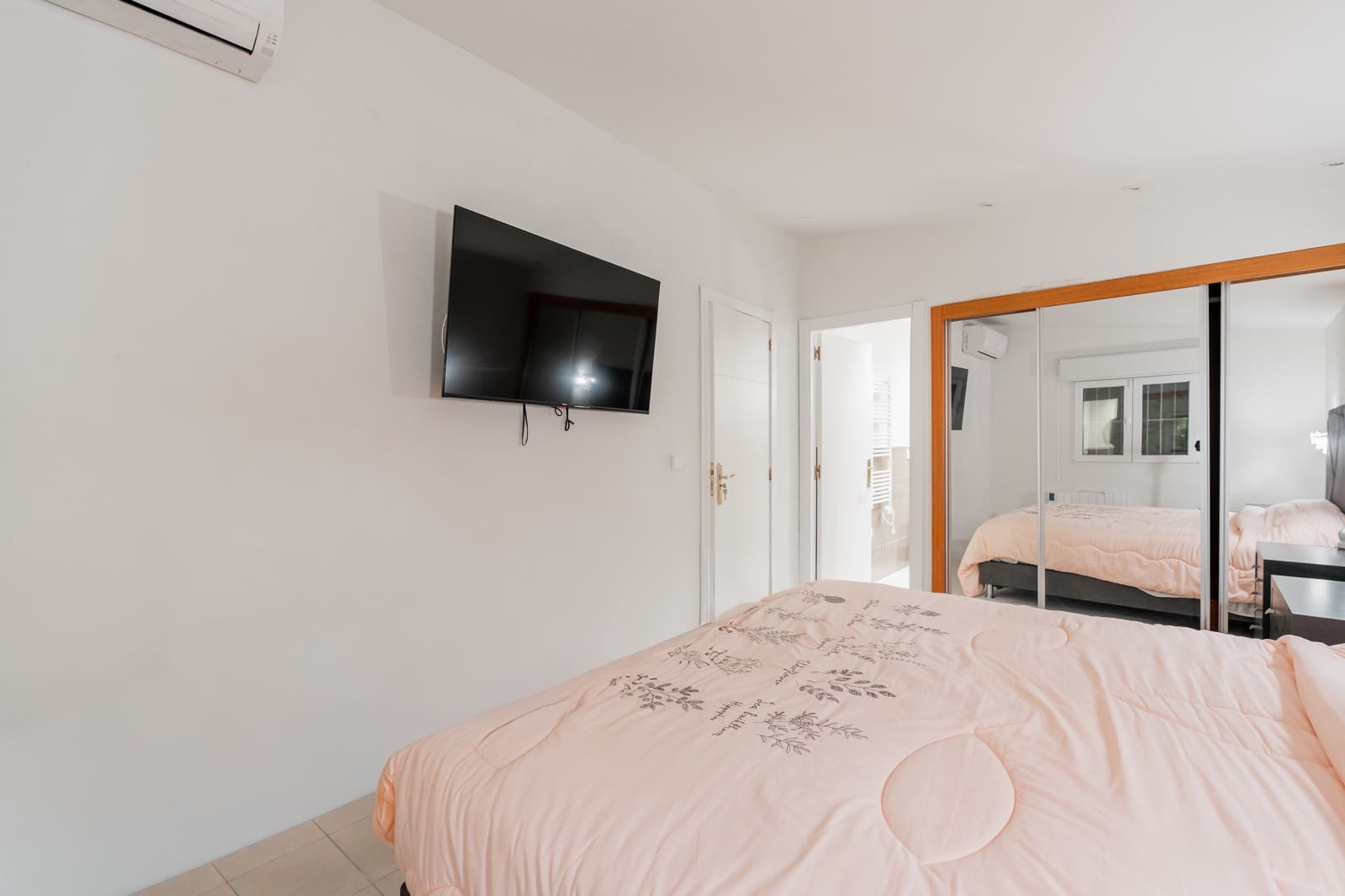 Chalet de 2 habitaciones en Alicante / Alacant ciudad en venta con piscina garaje - 396.000 € (Ref: 10162380)