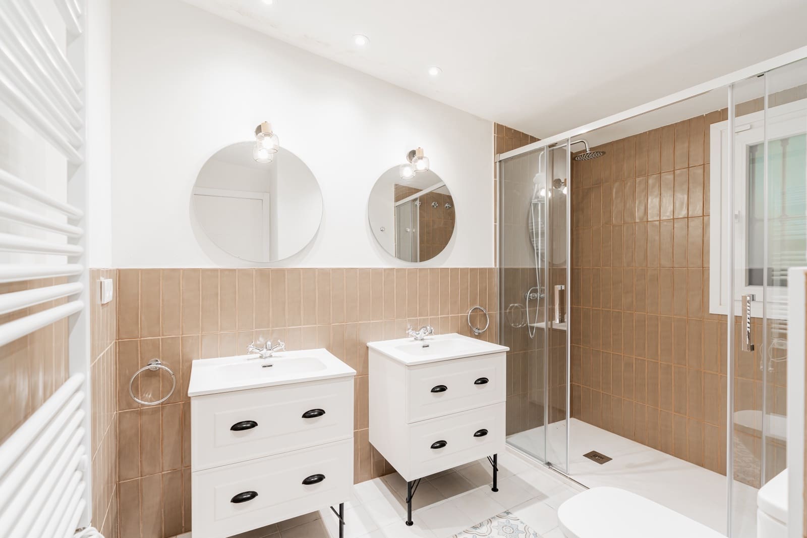 Chalet de 2 habitaciones en Alicante / Alacant ciudad en venta con piscina garaje - 396.000 € (Ref: 10162380)