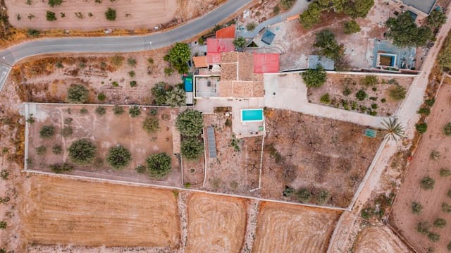 Chalet de 2 habitaciones en Alicante / Alacant ciudad en venta con piscina garaje - 396.000 € (Ref: 10162380)