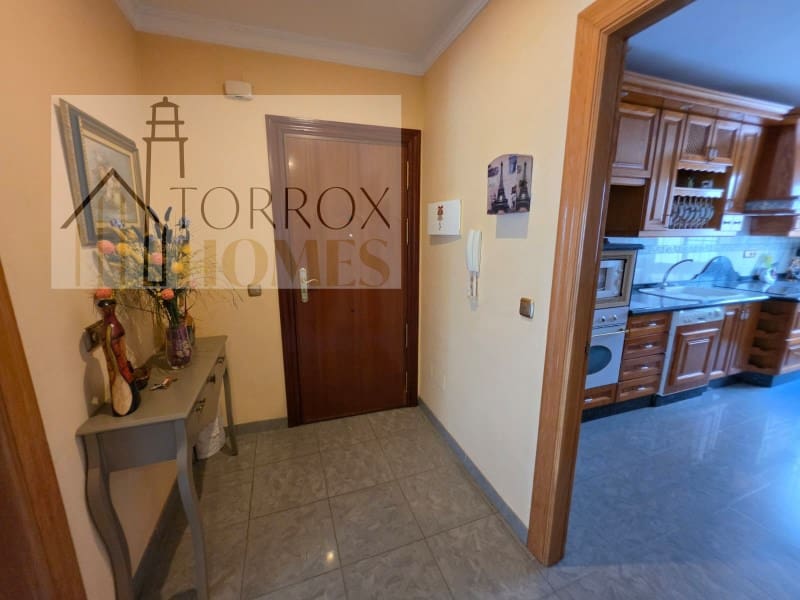 Piso de 5 habitaciones en Torrox en venta - 250.000 € (Ref: 10166928)