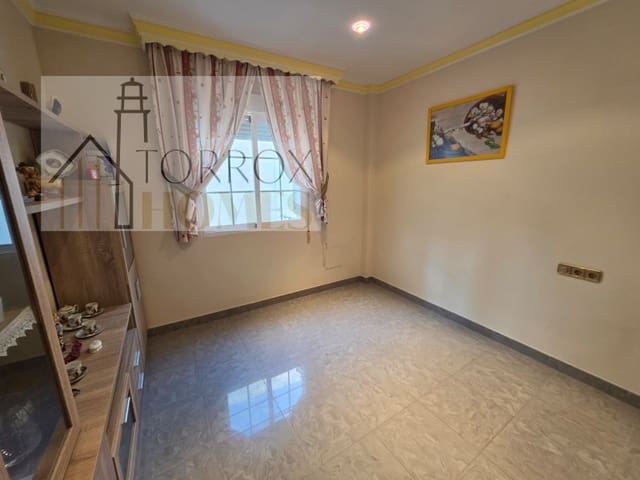 Piso de 5 habitaciones en Torrox Pueblo, Torrox en venta - 250.000 € (Ref: 10166928)