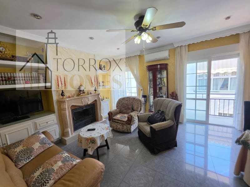 Piso de 5 habitaciones en Torrox en venta - 250.000 € (Ref: 10166928)