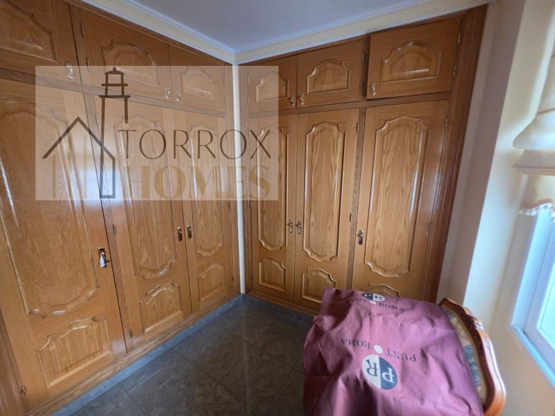 Piso de 5 habitaciones en Torrox en venta - 250.000 € (Ref: 10166928)