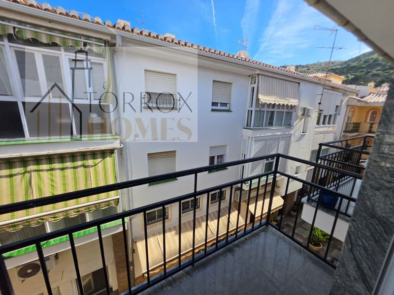 Piso de 5 habitaciones en Torrox en venta - 250.000 € (Ref: 10166928)