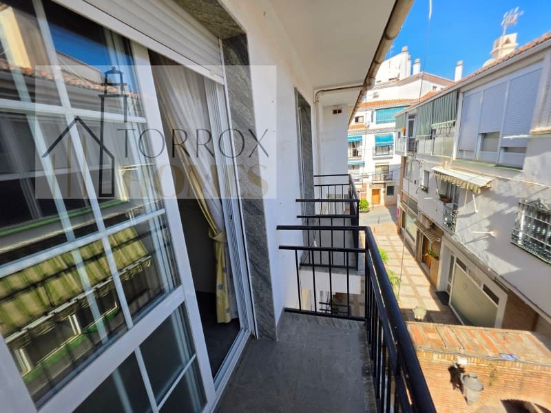 Piso de 5 habitaciones en Torrox en venta - 250.000 € (Ref: 10166928)