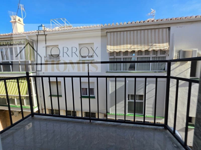 Piso de 5 habitaciones en Torrox en venta - 250.000 € (Ref: 10166928)