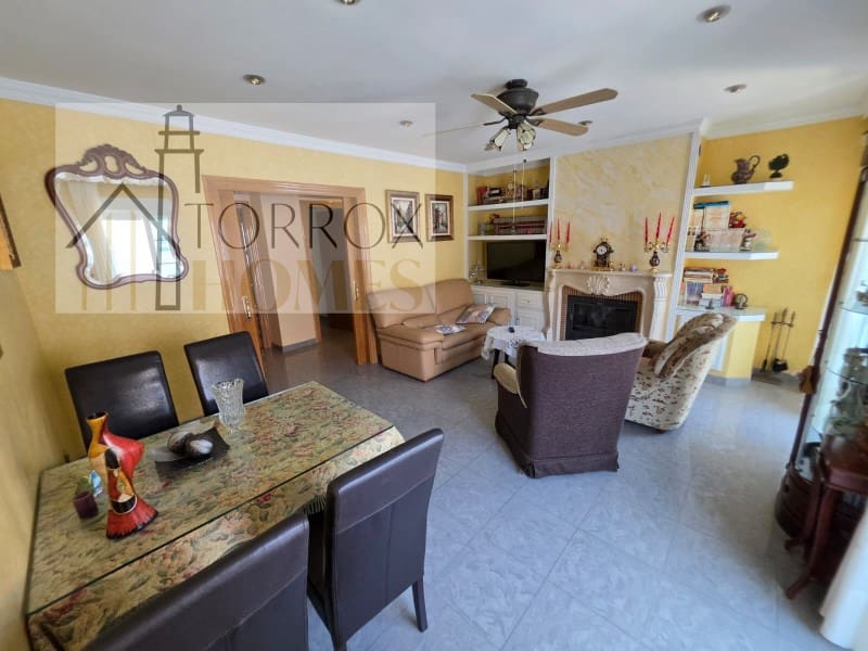 Piso de 5 habitaciones en Torrox en venta - 250.000 € (Ref: 10166928)
