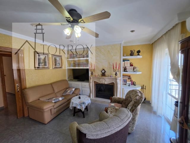 Piso de 5 habitaciones en Torrox Pueblo, Torrox en venta - 250.000 € (Ref: 10166928)