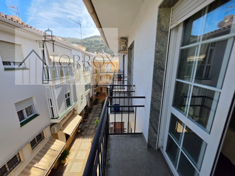 Piso de 5 habitaciones en Torrox en venta - 250.000 € (Ref: 10166928)