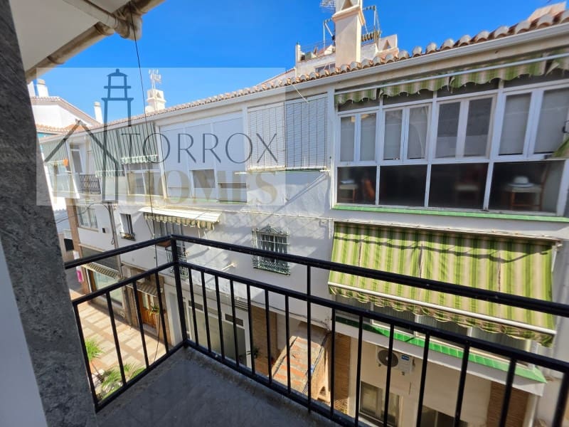 Piso de 5 habitaciones en Torrox en venta - 250.000 € (Ref: 10166928)