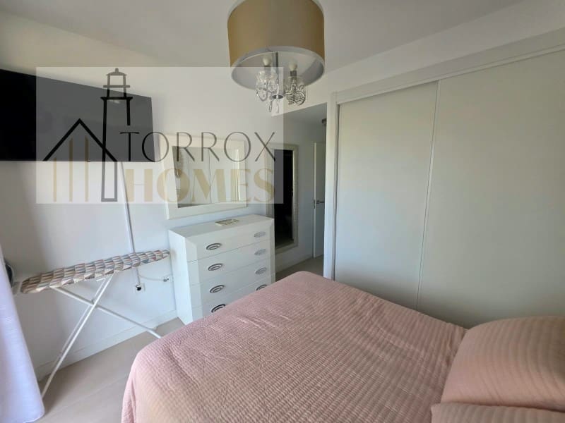 Piso de 2 habitaciones en Torrox-Costa en venta con piscina garaje - 395.000 € (Ref: 10166931)
