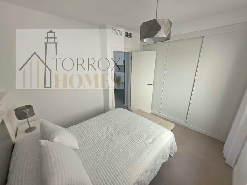 Piso de 2 habitaciones en Torrox-Costa en venta con piscina garaje - 395.000 € (Ref: 10166931)