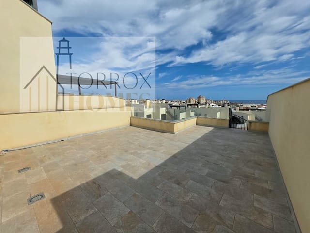 2 makuuhuone Asunto myytävänä paikassa Urbanización Santa Rosa, Torrox mukana uima-altaan 
autotalli - 395 000 € (Ref: 10166931)
